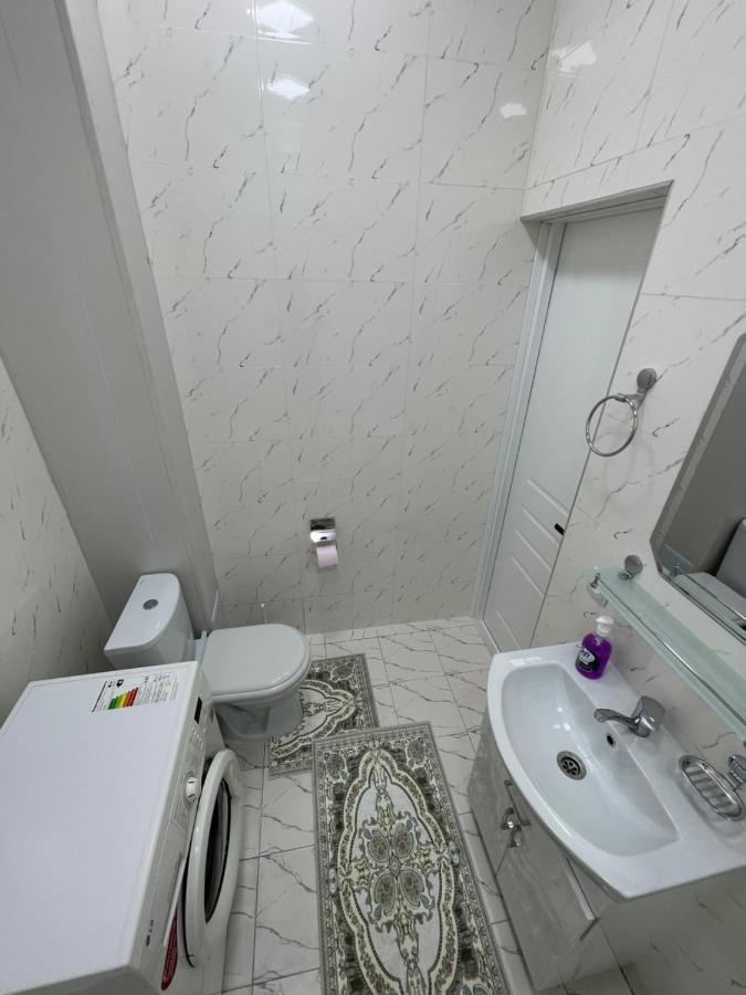Amir Temur Apartment In Center After Renovation Tashkent Exterior foto